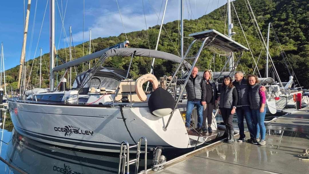 Crew of Ocean Alley